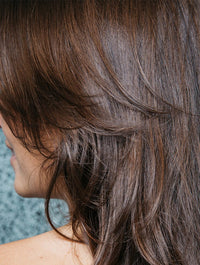 Cheveux secs, que faire ? - Respire